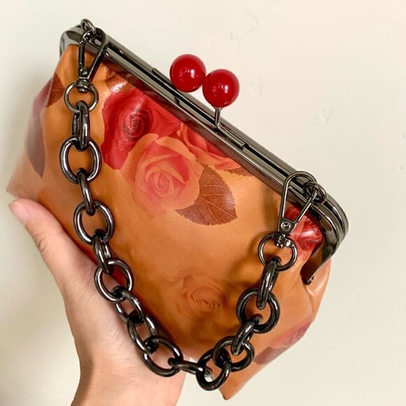 Handmade Genuine Leather Rose Print, Cherry Kisslock Purse/Wristlet/Crossbody - Picture 13 of 16